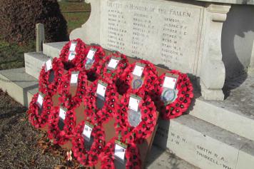 Snape Ch poppies IMG 5193 3x2C