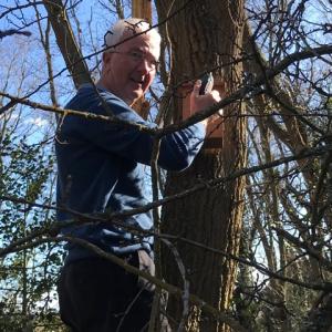 Derek fitting tit box, April 2022