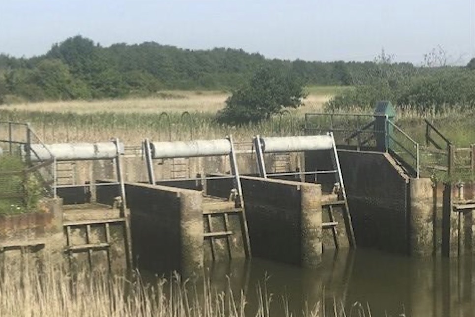 Snape Sluice inspection