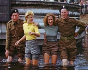 VE Day Trafalgar Sq